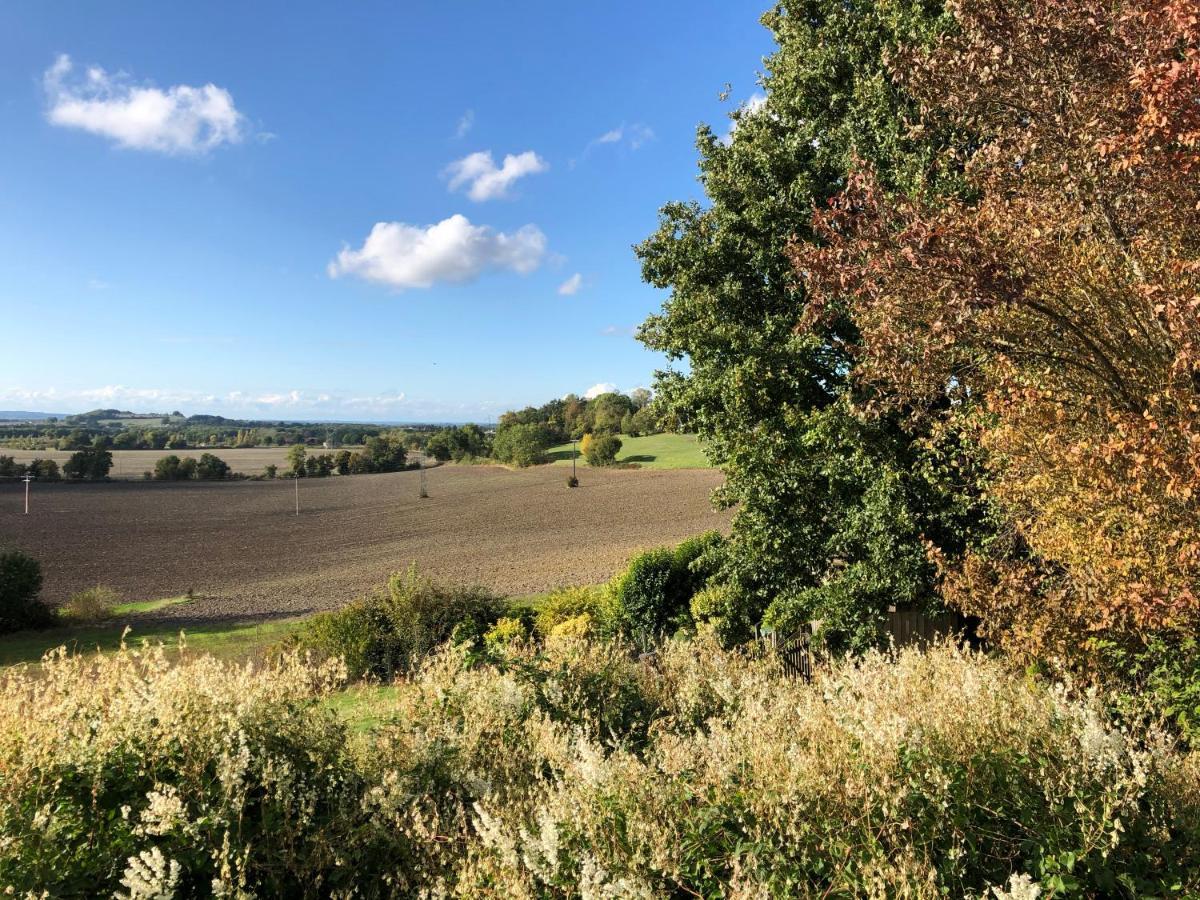 Bed and Breakfast La Ferme Buissonniere Bardou Exterior foto