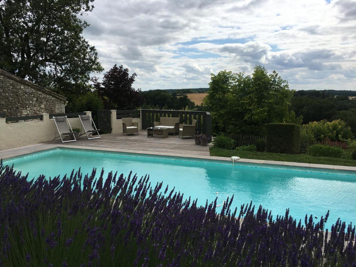 Bed and Breakfast La Ferme Buissonniere Bardou Exterior foto