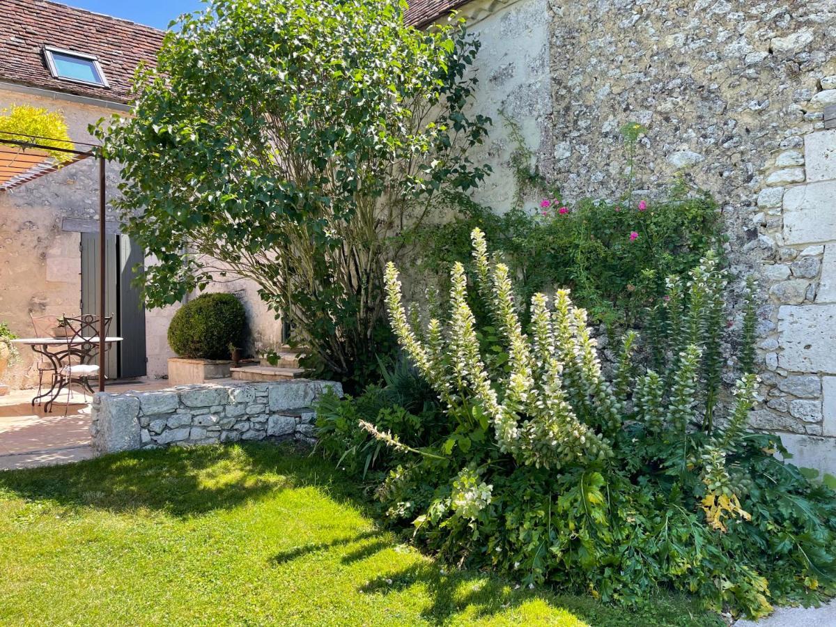 Bed and Breakfast La Ferme Buissonniere Bardou Exterior foto