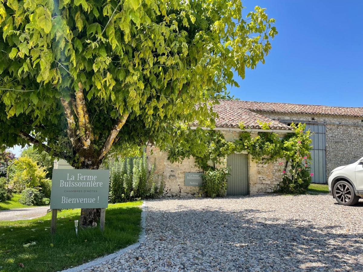 Bed and Breakfast La Ferme Buissonniere Bardou Exterior foto